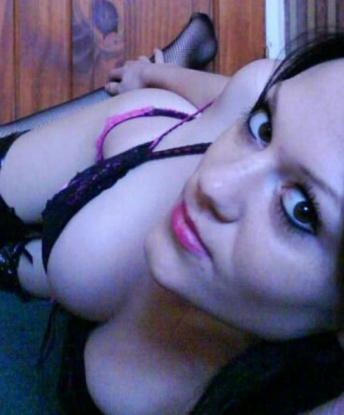 Искушенная блондинка приглашает в гости мужчину для жарких встреч. Гарантирую конфиденциальность, удовольствие и максимальный комфорт. Тебе точно понравится! 13267, 24 года